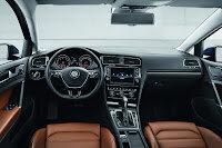 2013-Volkswagen-Golf-7-Interior-1.jpg