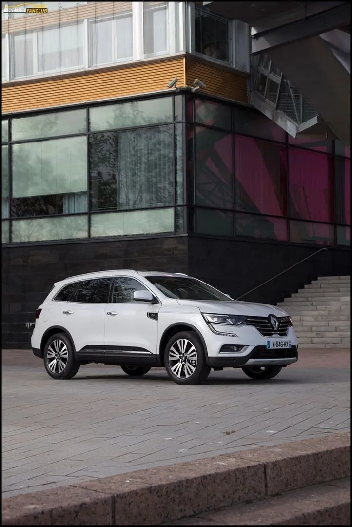 koleos-initialeparis19.webp