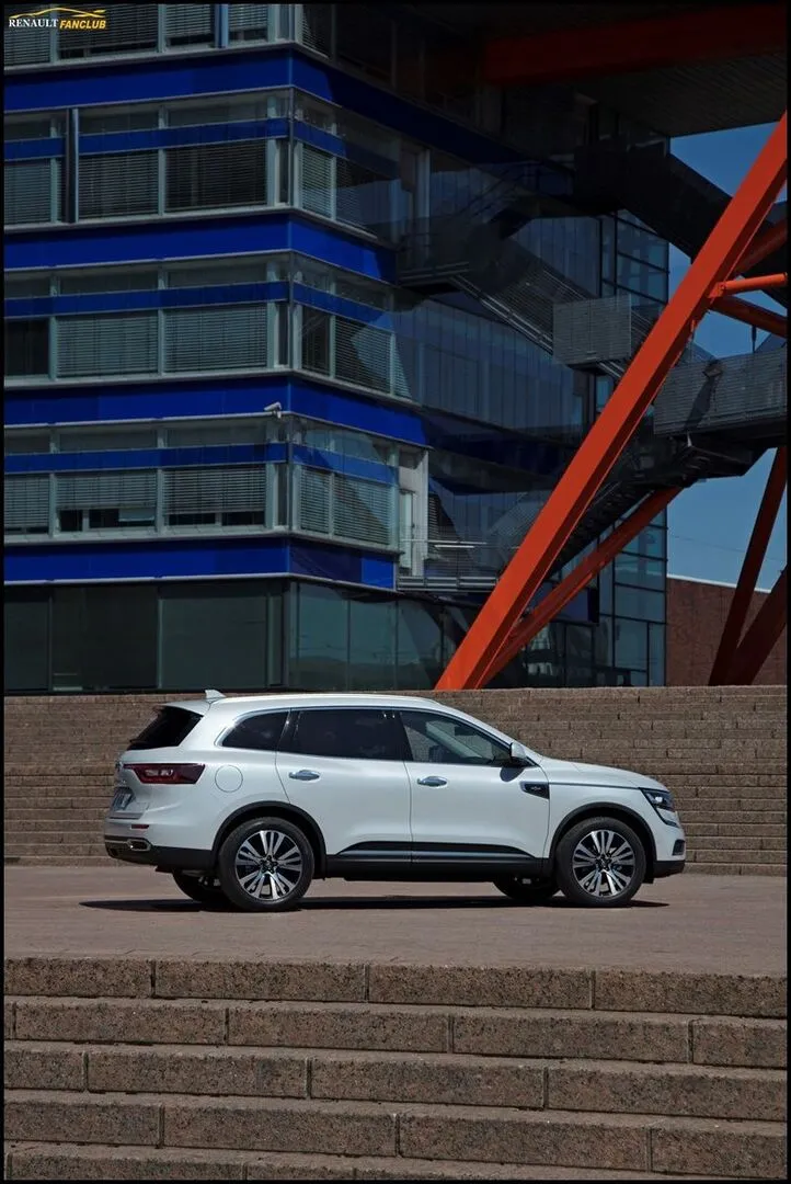 koleos-initialeparis20.webp