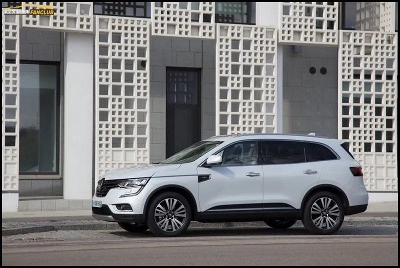 koleos-initialeparis21.webp