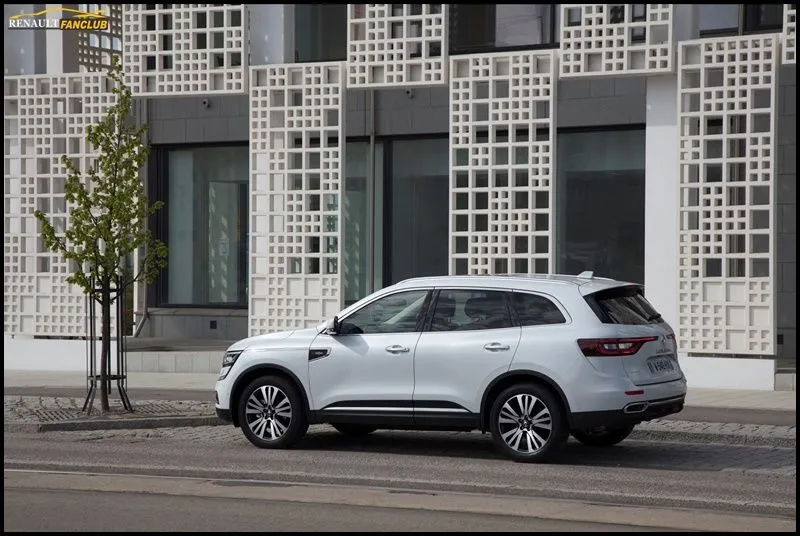 koleos-initialeparis22.webp