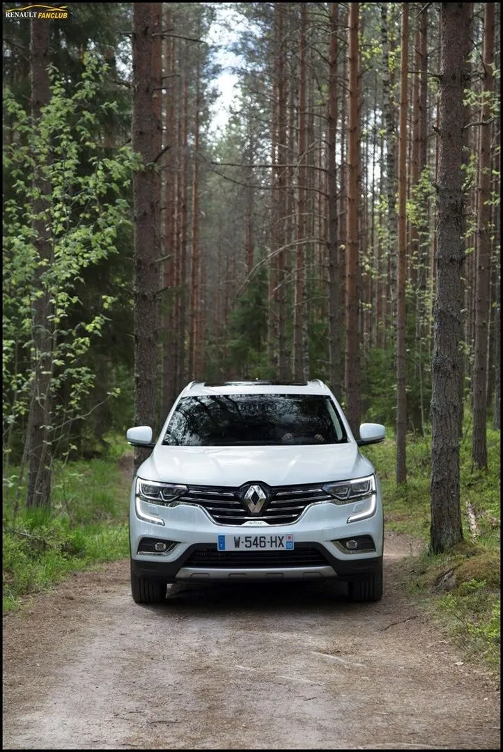 koleos-initialeparis30.webp