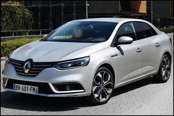 megane4-sedan.webp