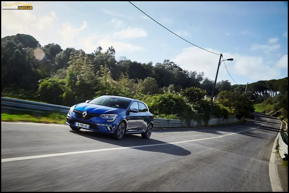 megane4GT-20.webp
