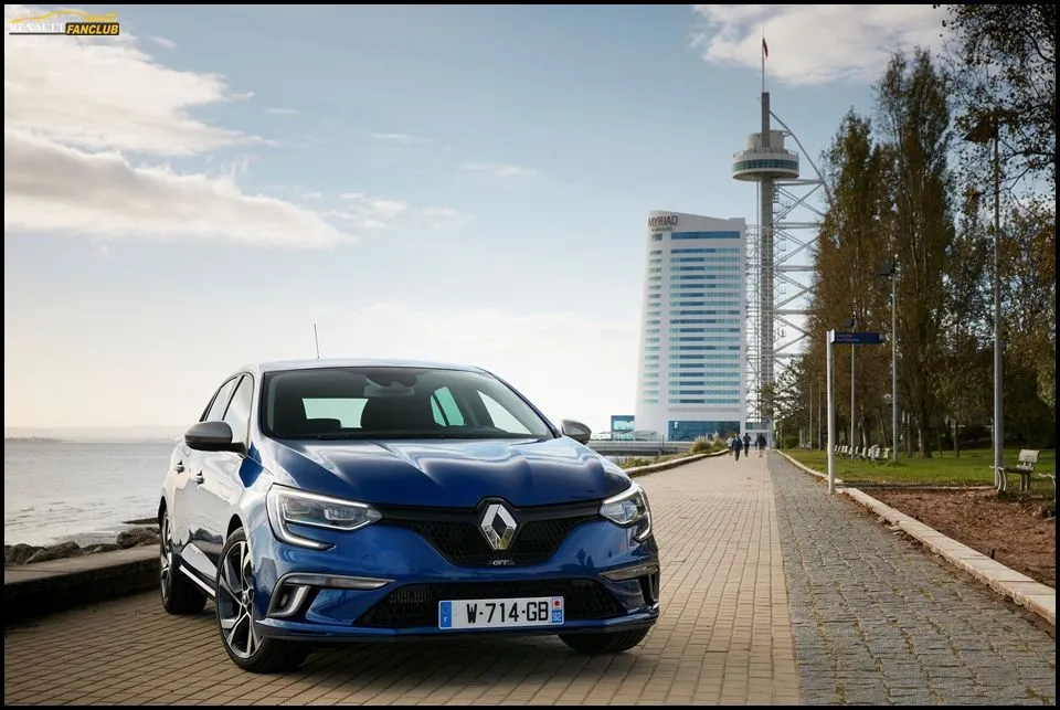 megane4GT-35.webp