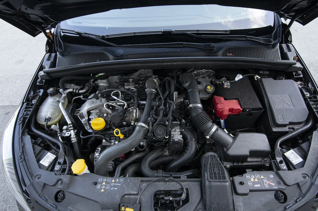 Renault_clio_TCe-EDC_initiale_paris_10.webp