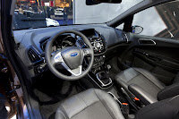 2013-Ford-B-MAX-MPV-Interior-Live-2.jpg