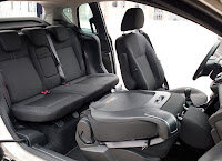 2013-Ford-B-MAX-MPV-Interior-New-4.jpg