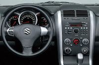 2013-Suzuki-Grand-Vitara-Facelift-Interior-2.jpg