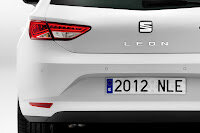 2013-Seat-Leon-Standart-Official-3.jpg