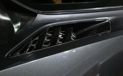 2014-Chevrolet-Corvette-Stingray-vent.jpg
