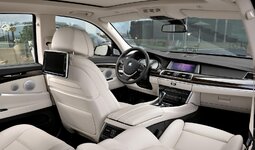 2014-BMW-5-Series-GT-interior.jpg