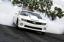 copo-camaro-goes-to-limited-production_100385050_l.jpg